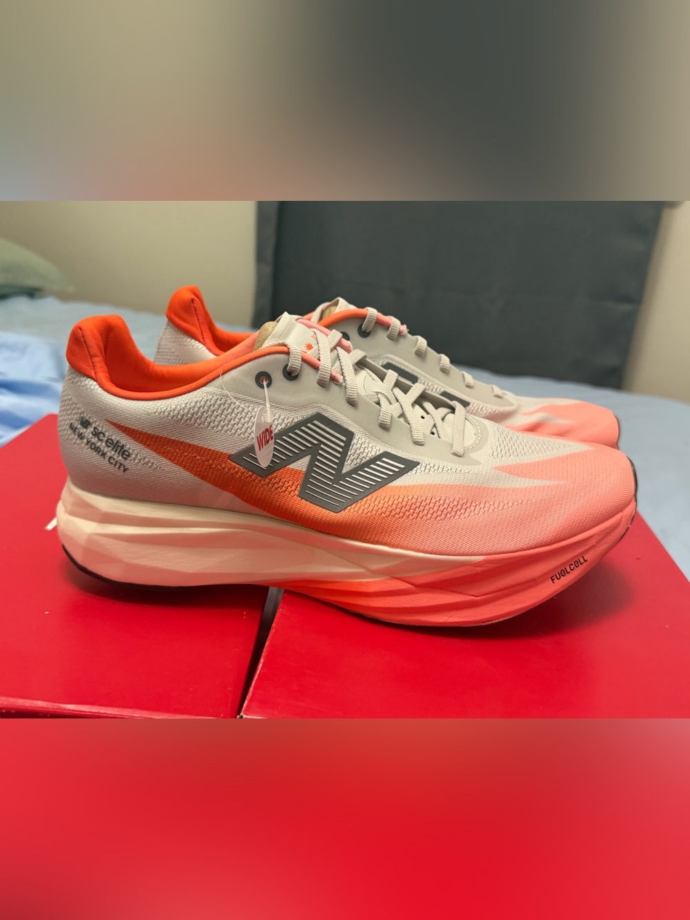 New Balance FuelCell Elite V5 NYC sz 9 Wide